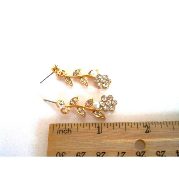 Gold flower vine rhinestone necklace, bridal MOB prom party evening necklace - Picture 7 of 7